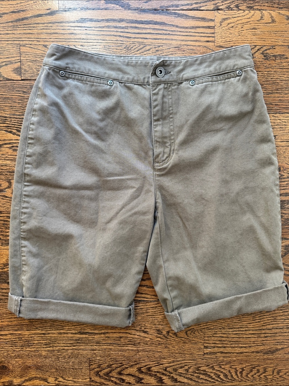 Liz Claiborne Olive Green 100% Cotton Chino Bermuda Shorts 4